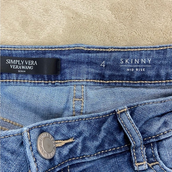 Simply Vera   Vera Wang Mid-Rise Jeans size 4 - Picture 3 of 10